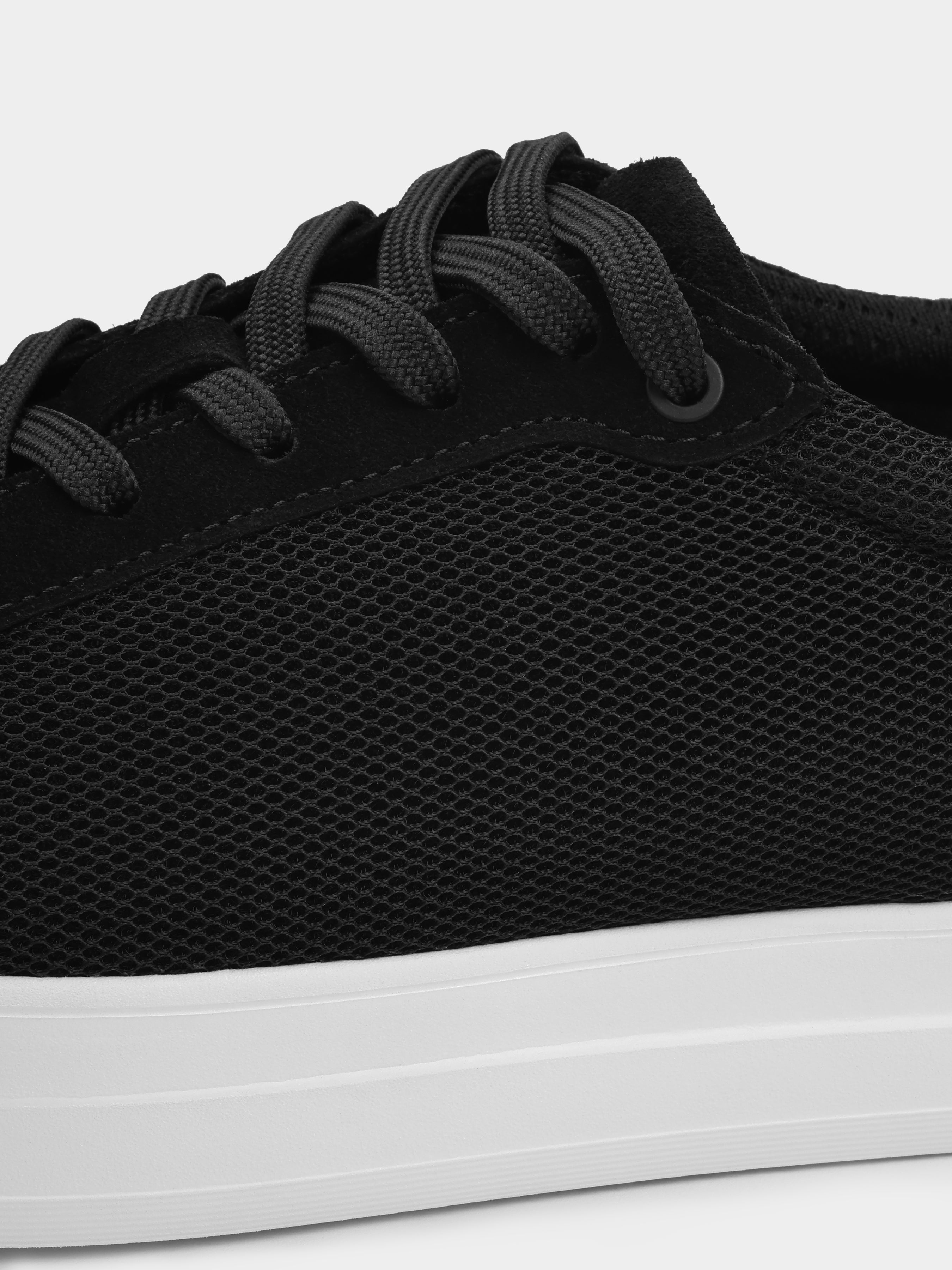 Dovera Black White Sneakers