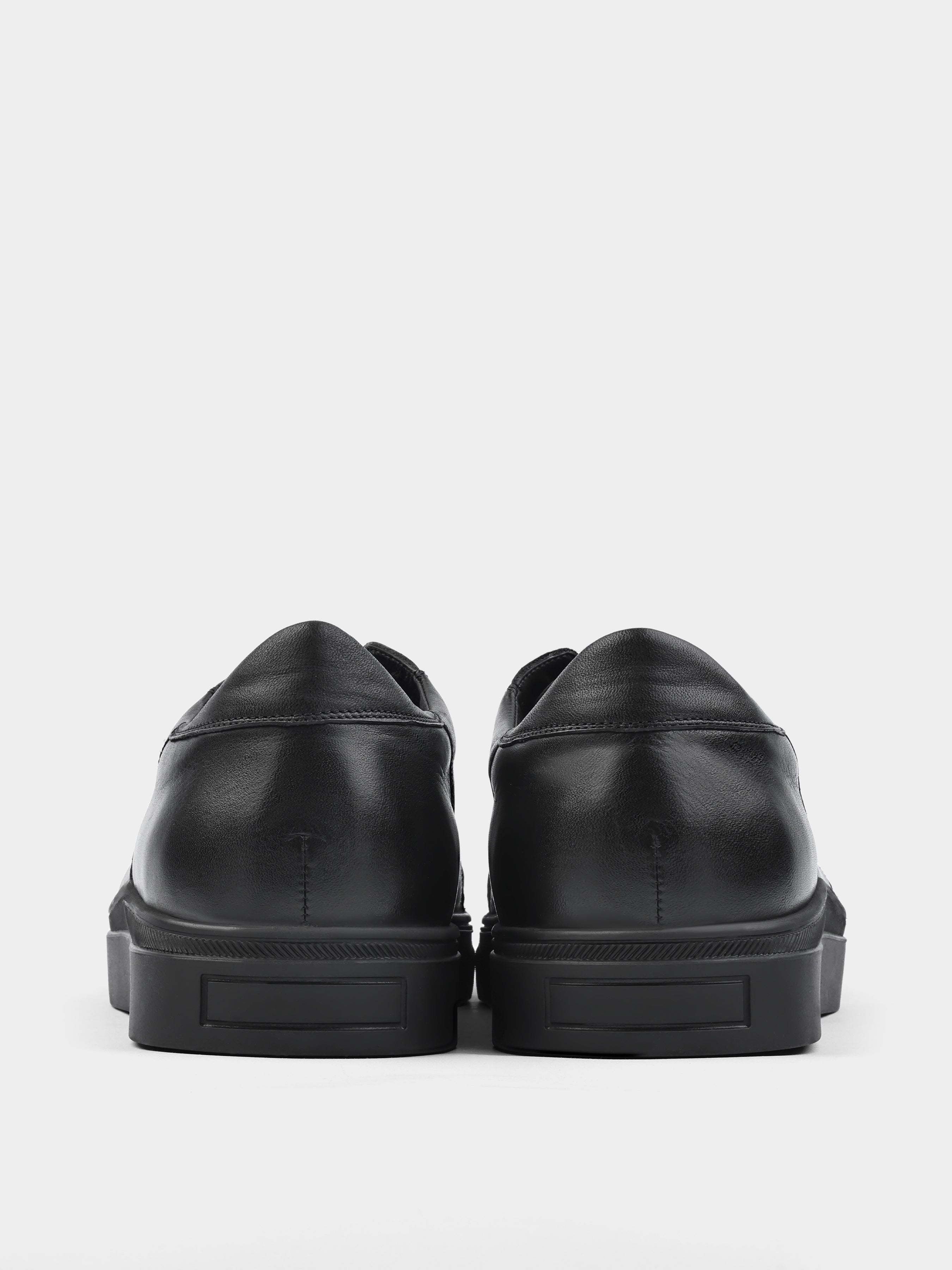 Apache Black Sneakers