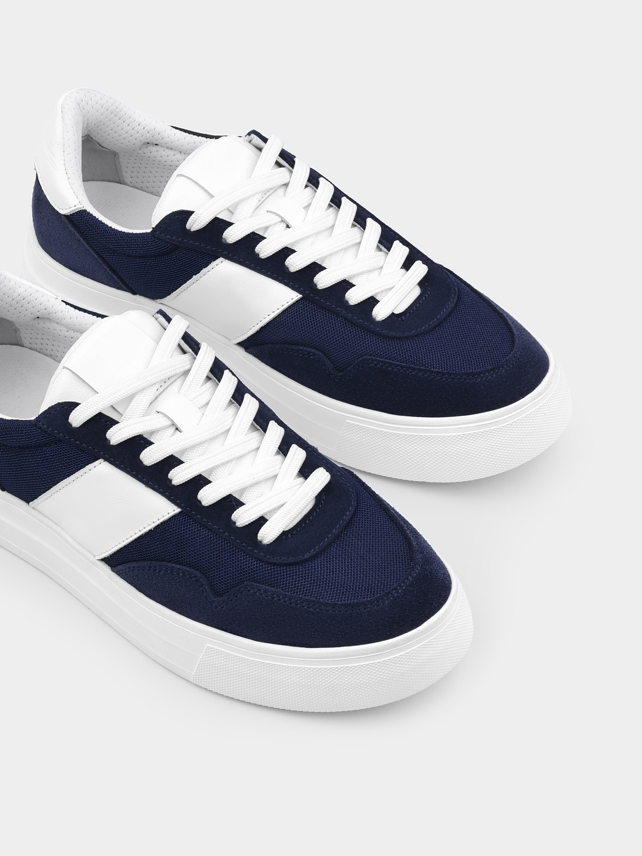 Altrove Navy Sneakers