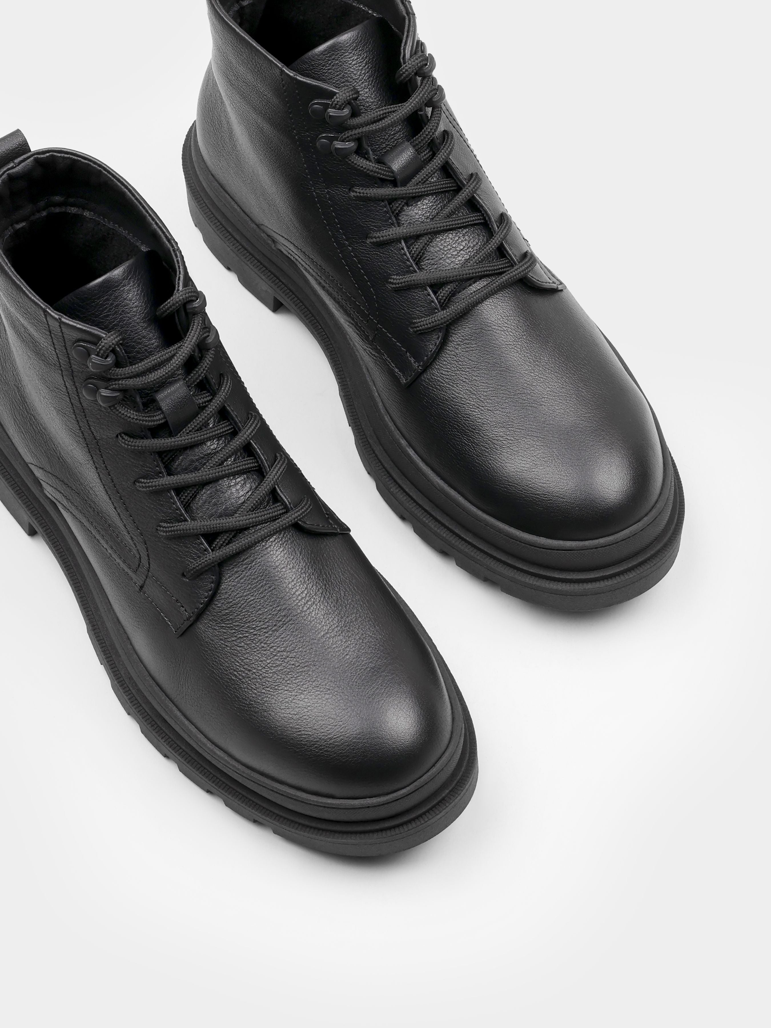 Boots, Sperone, Black, Men's shoes, natural leather upper and fleece lining, diagonally view