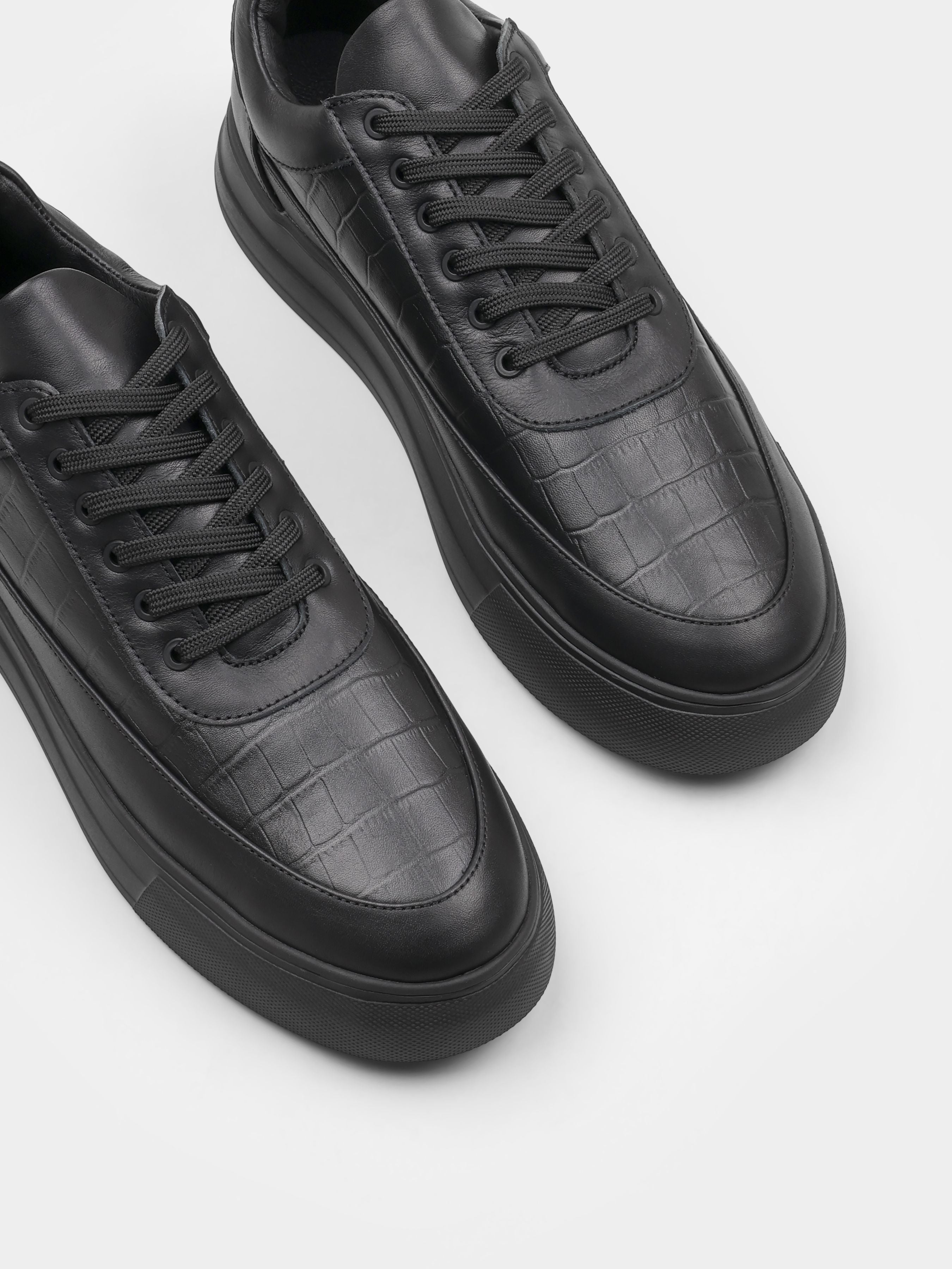 Sneakers, Presto, Black Croc, Men's shoes, natural leather upper and lining, diagonally view