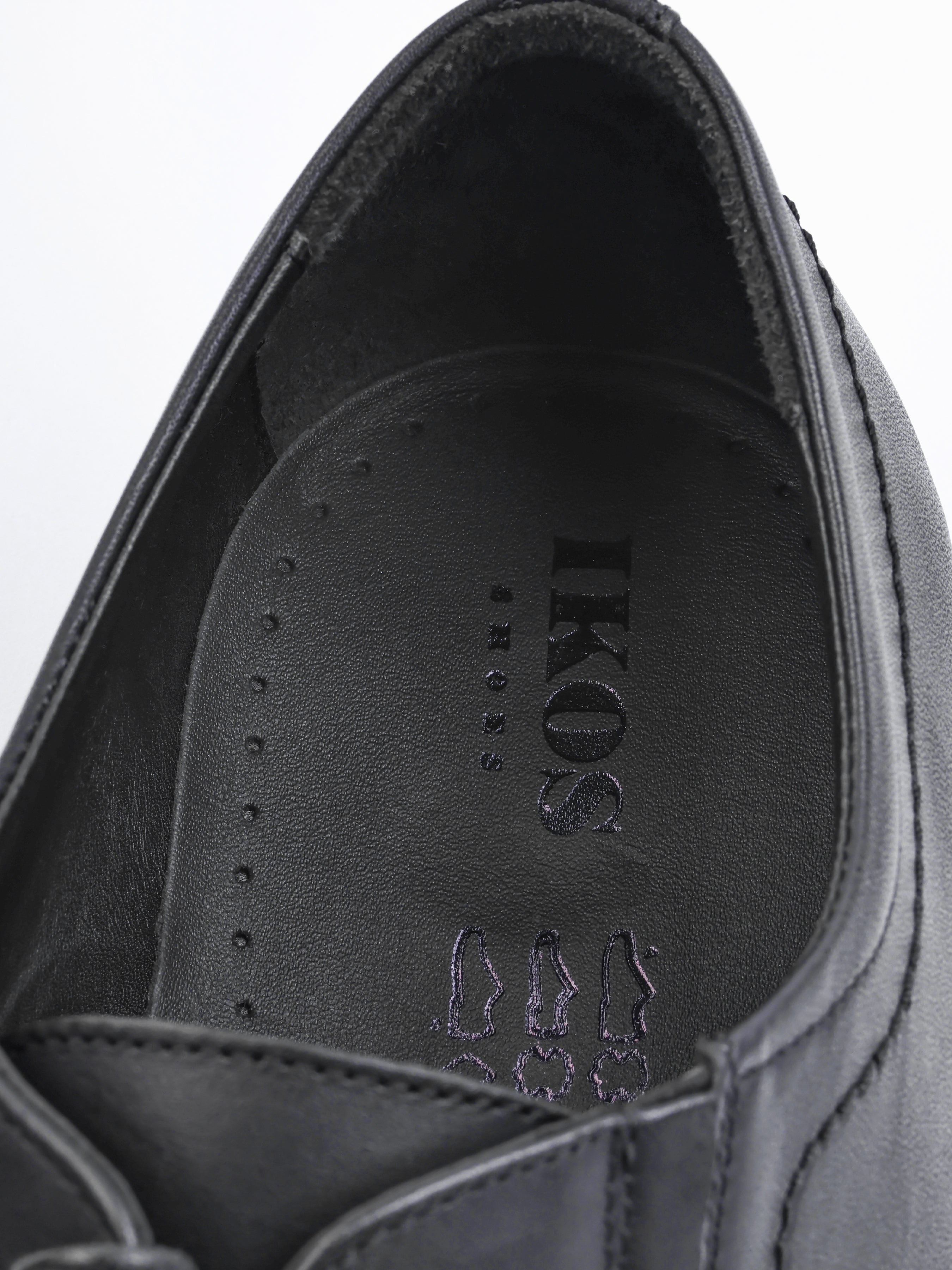 Falcone Black Derby