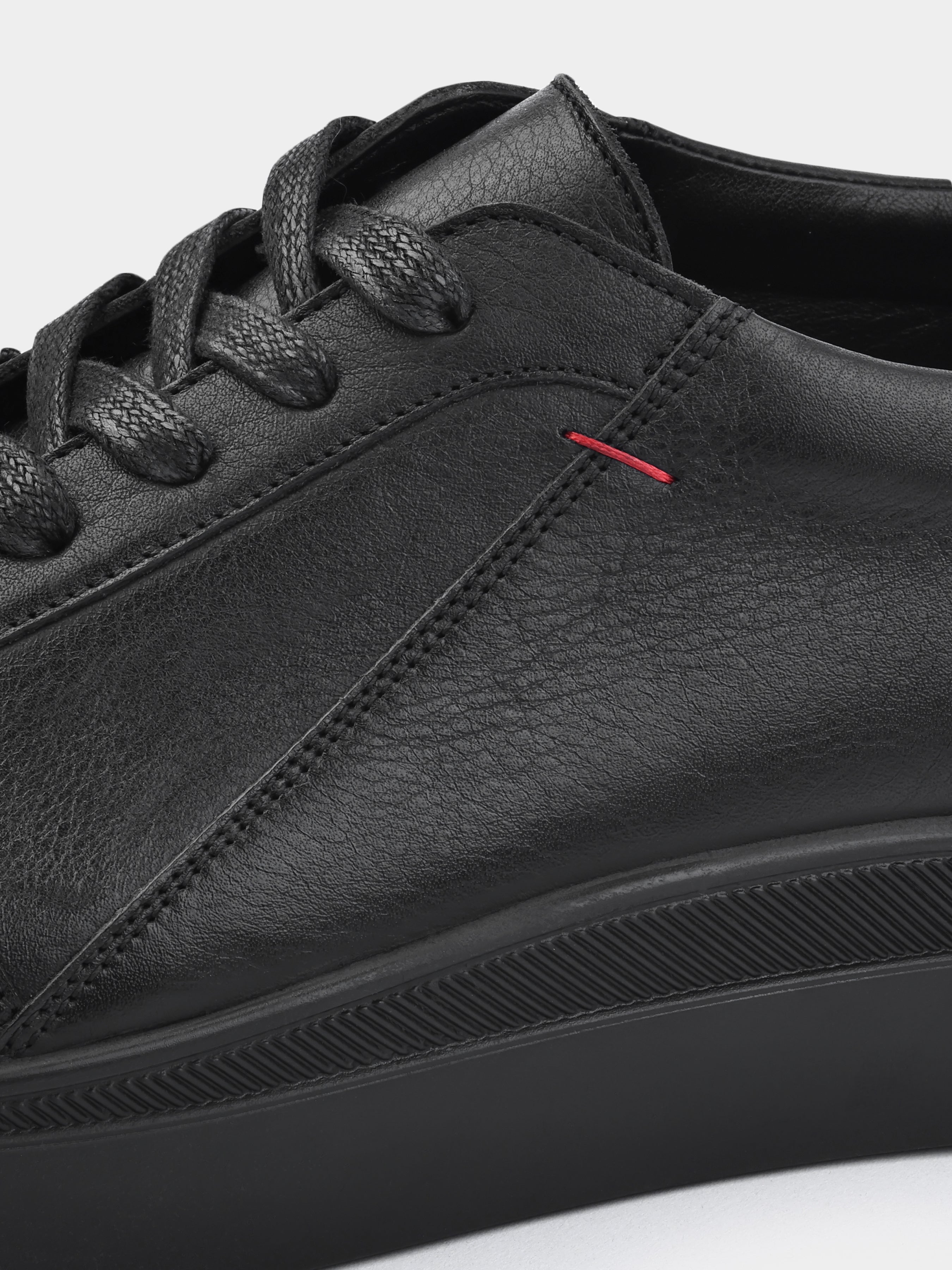 Apache Black Sneakers